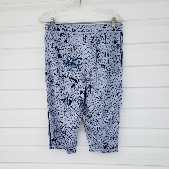 Lululemon Blue Yoga Crop Size 8 Retreat Yogi - Picture 5 of 5